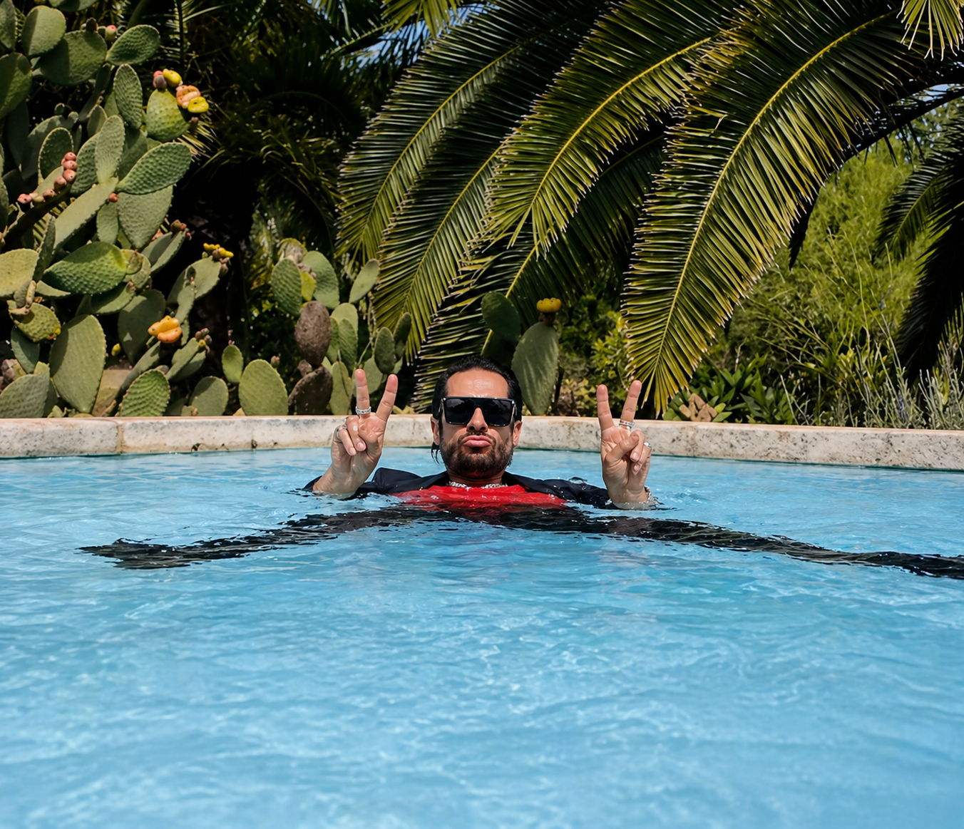 FERRY MALOZZE POOLBOY LLUCMAJOR VIDEODREH